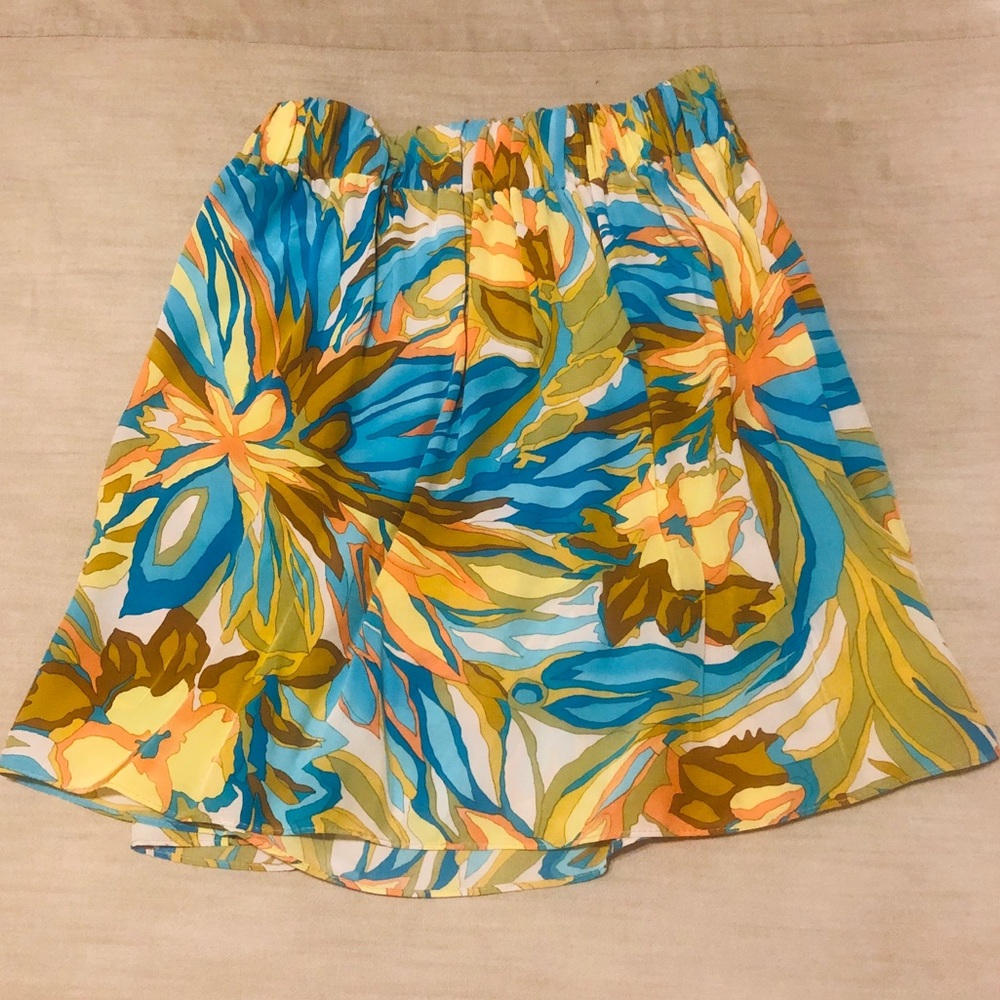 Silk skirt with pockets
